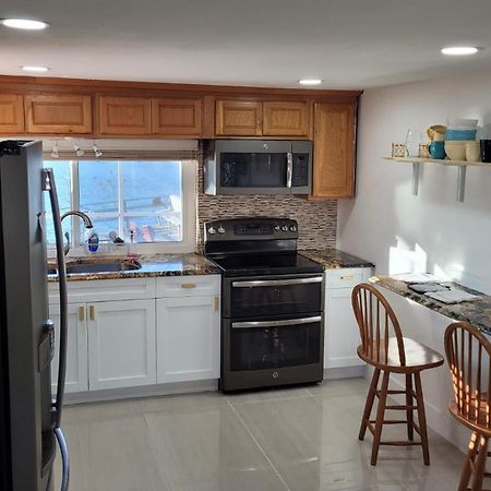 Near Clearwater And Tarpon Spring With Water View Apartment Holiday Exterior photo