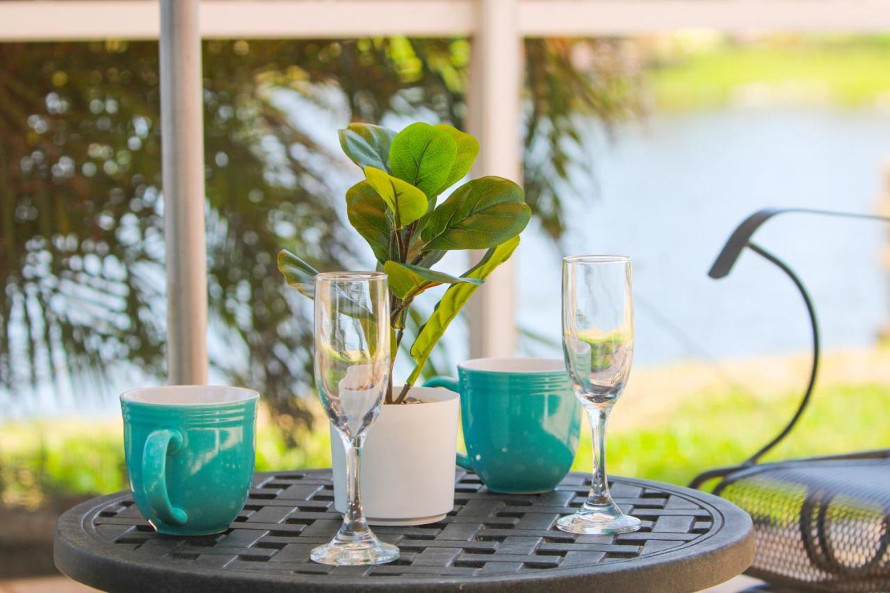 Near Clearwater And Tarpon Spring With Water View Apartment Holiday Exterior photo