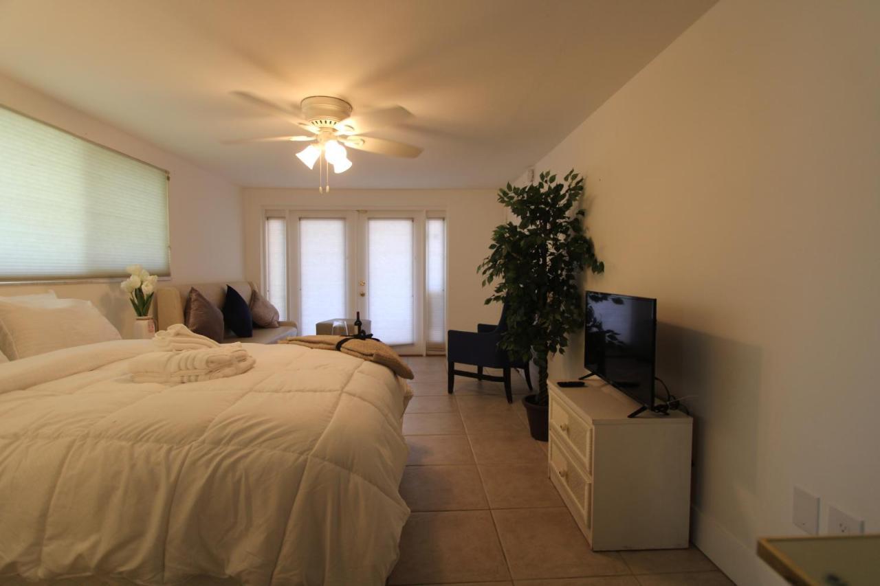 Near Clearwater And Tarpon Spring With Water View Apartment Holiday Exterior photo